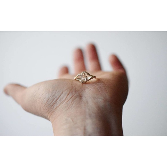 Engagement Ring, Art Deco Ring Raw Stone Rings, Gift for her - Picture 3 of 9